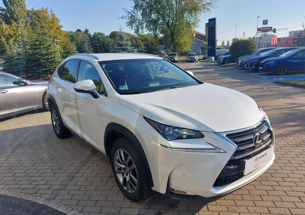 Lexus NX cena 142000 przebieg: 30658, rok produkcji 2017 z Szczecin małe 529